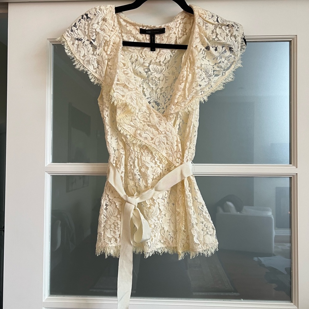 BCBG max azaria sleeveless lace top